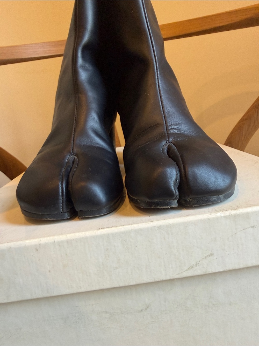 Maison Margiela Black Leather Tabi Ankle Boots - Picture 4 of 12